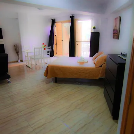 Puerta Del Sol Trm Only Adults Aparts Apartamento
