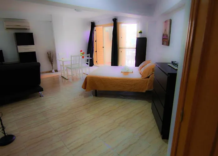 Puerta Del Sol Trm Only Adults Aparts Appartamento